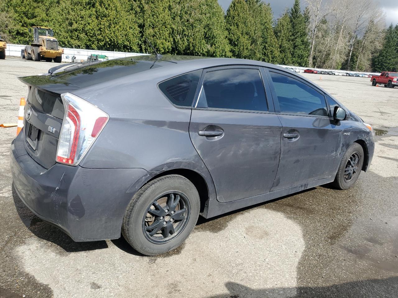 2015 TOYOTA PRIUS - Фото 3