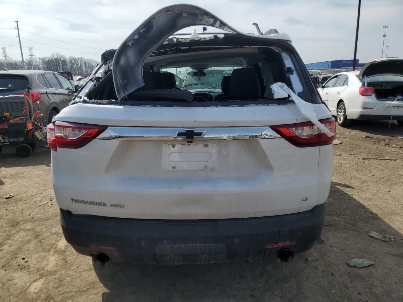 2021 CHEVROLET TRAVERSE L - Фото 6