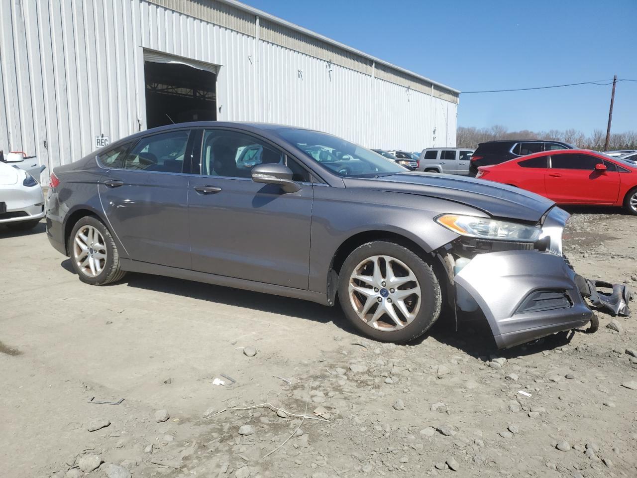 2013 FORD FUSION SE - Image 4