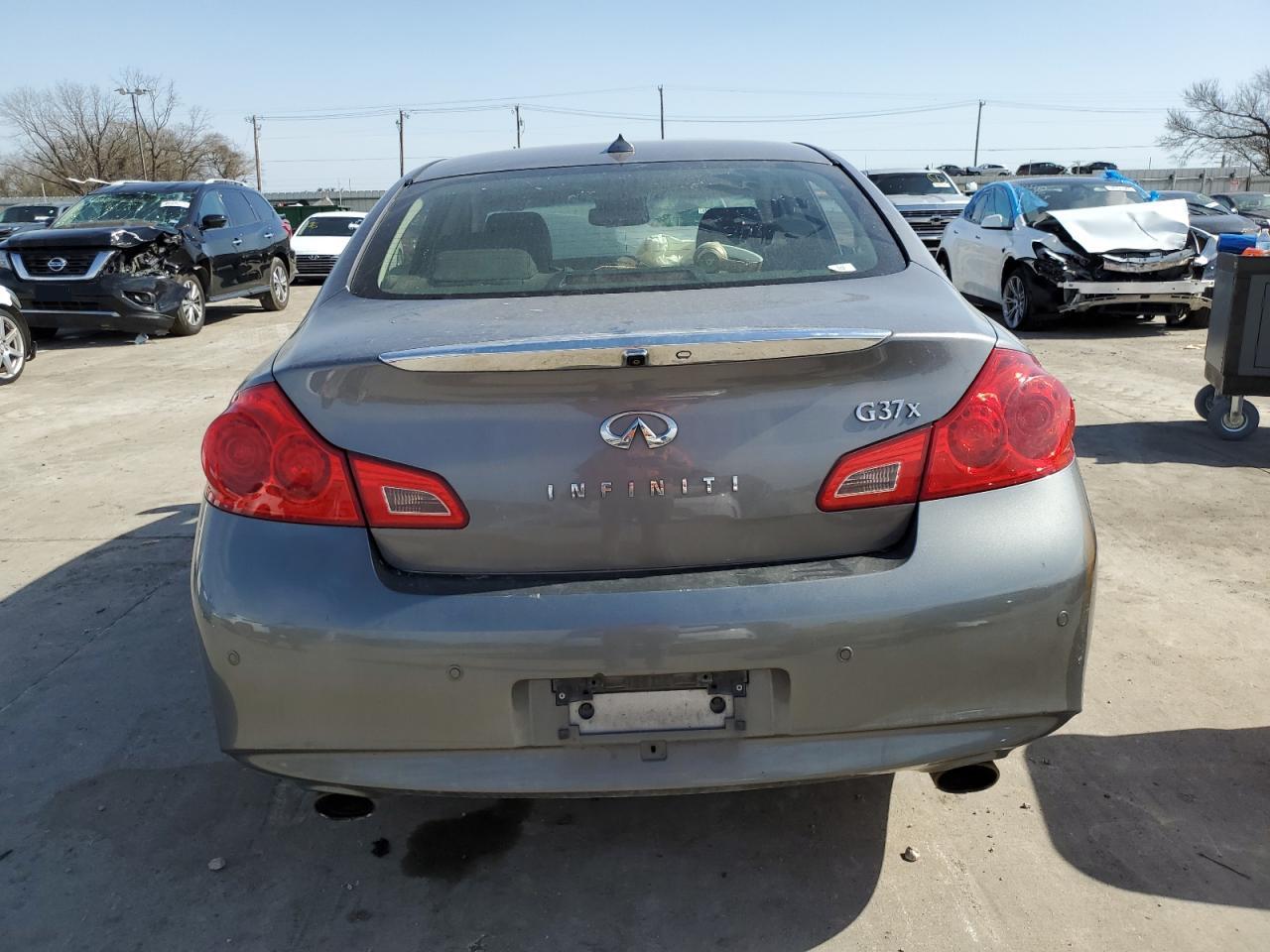 2012 INFINITI G37 - Image 6