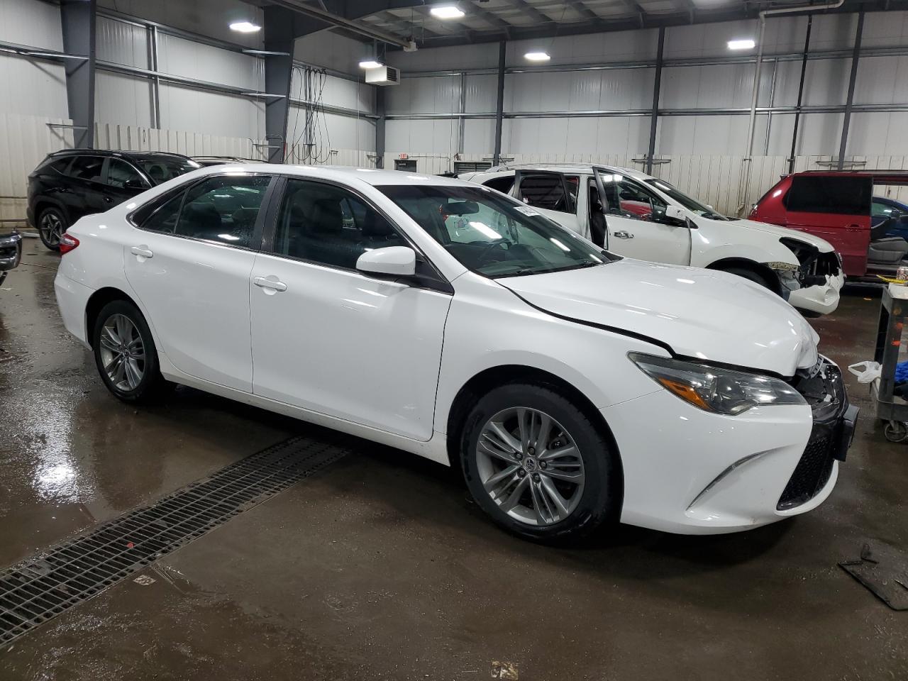 2015 TOYOTA CAMRY LE - Фото 4