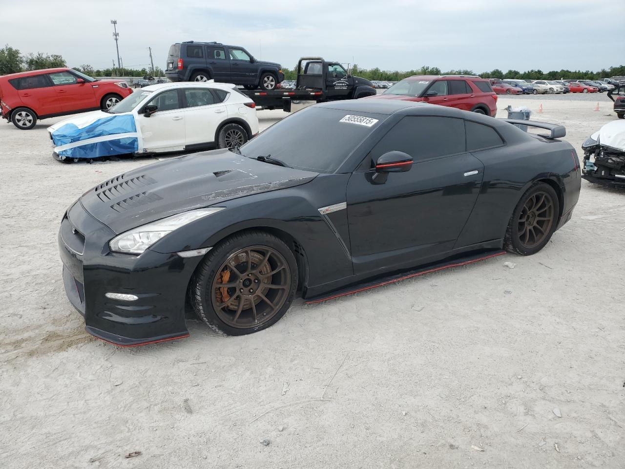 2013 NISSAN GT-R PREMI