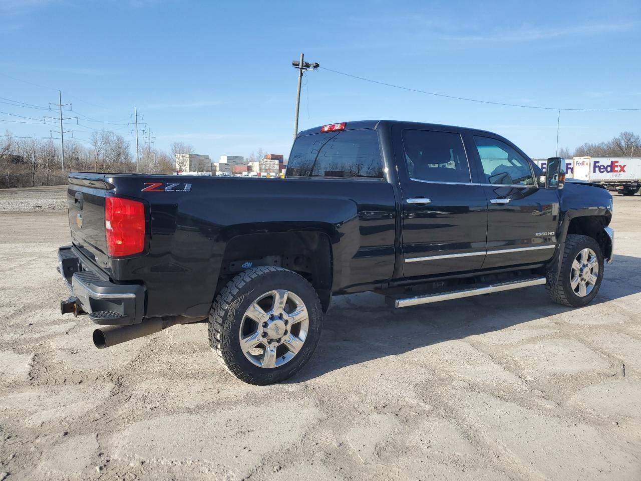 2019 CHEVROLET SILVERADO - Image 3