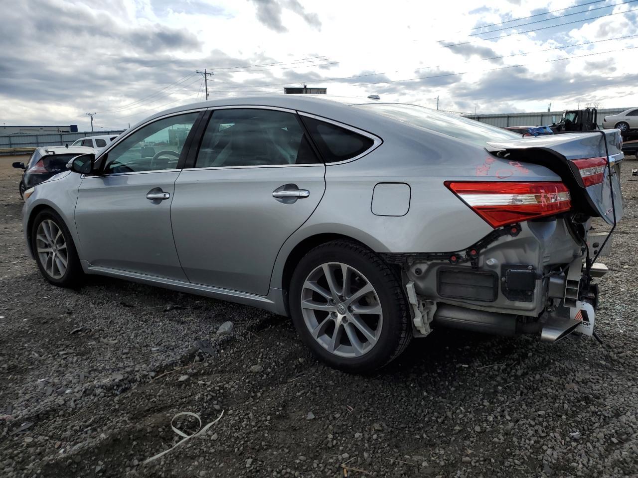 2015 TOYOTA AVALON XLE - Image 2