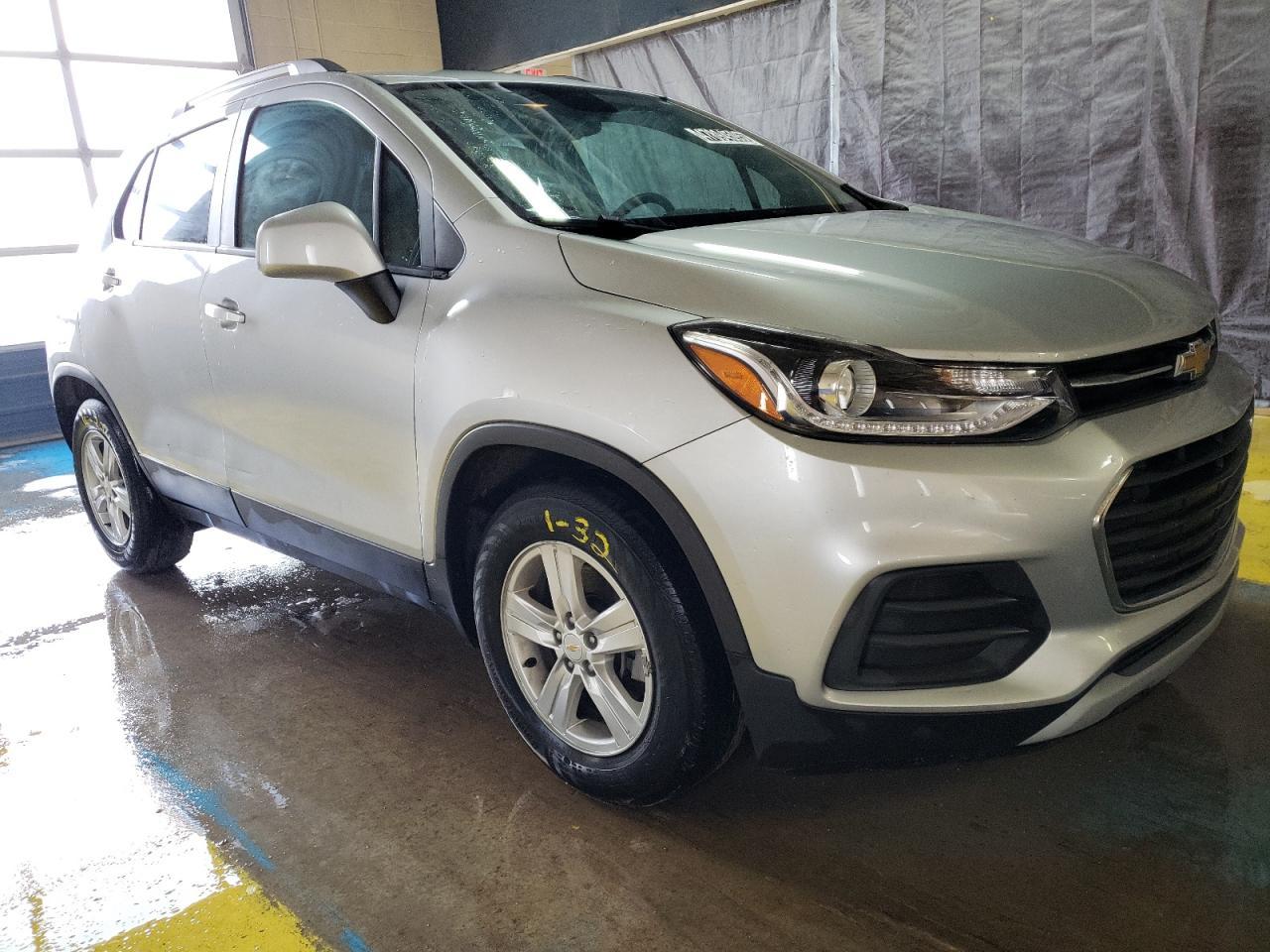 2021 CHEVROLET TRAX 1LT - Фото 4