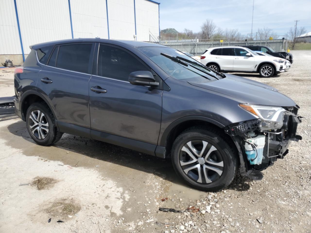 2018 TOYOTA RAV4 LE - Фото 4