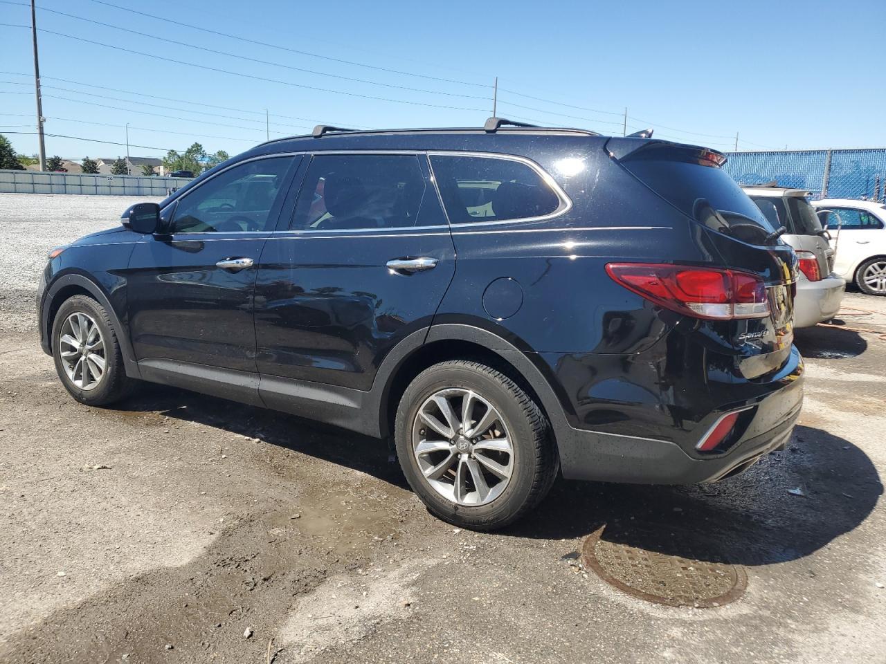2017 HYUNDAI SANTA FE S - Image 2