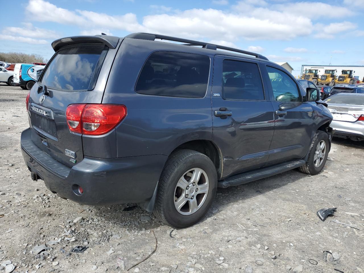 2012 TOYOTA SEQUOIA SR - Фото 3