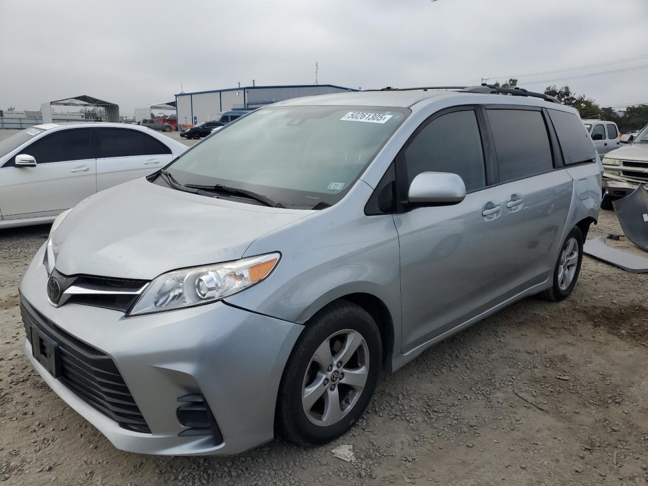 2020 TOYOTA SIENNA LE