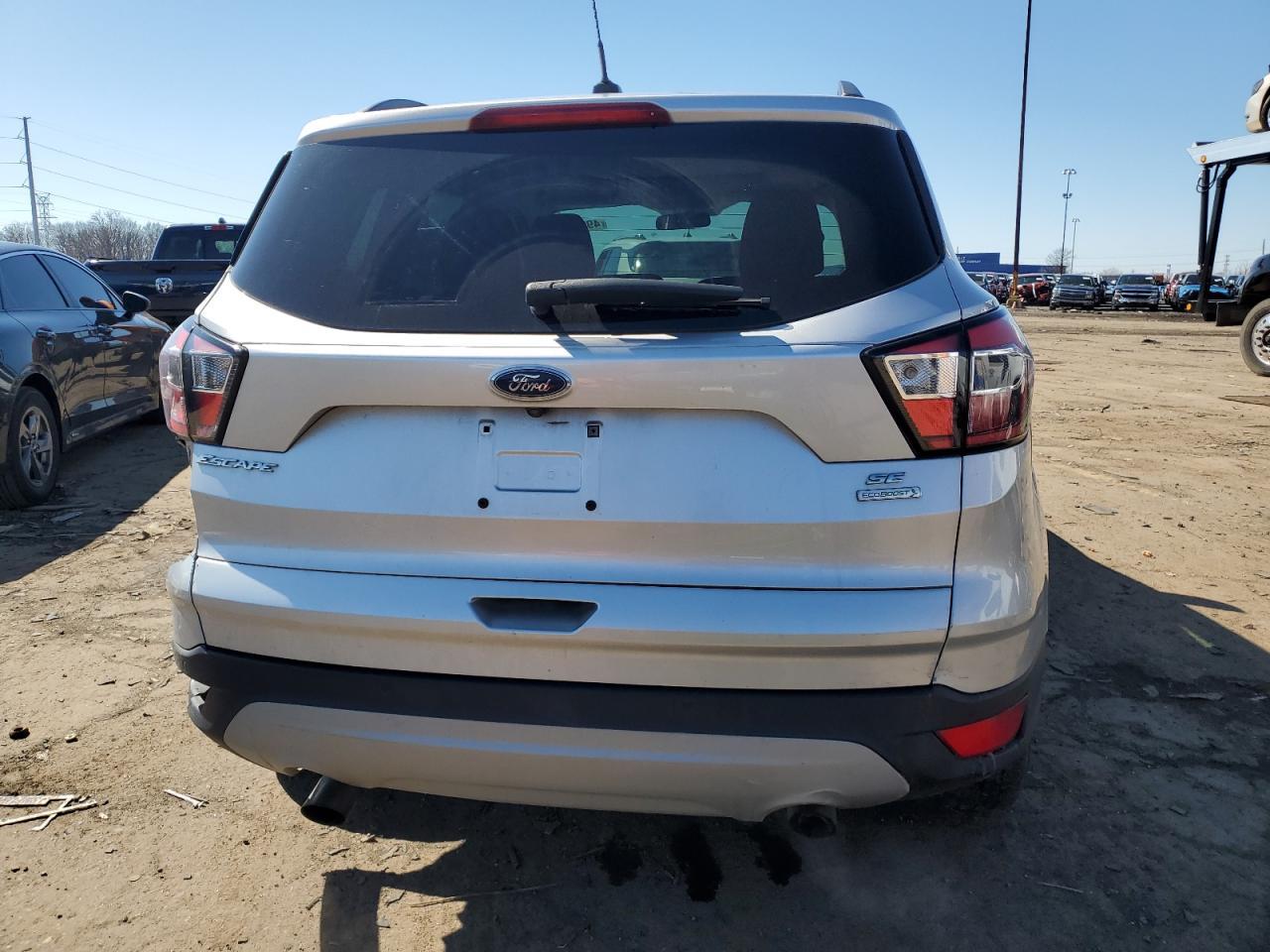 2017 FORD ESCAPE SE - Фото 6