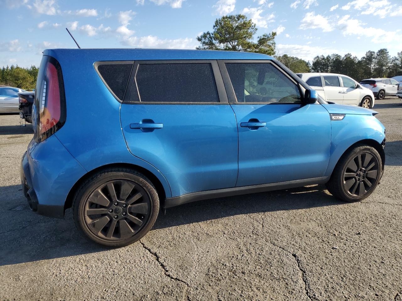 2016 KIA SOUL + - Image 3