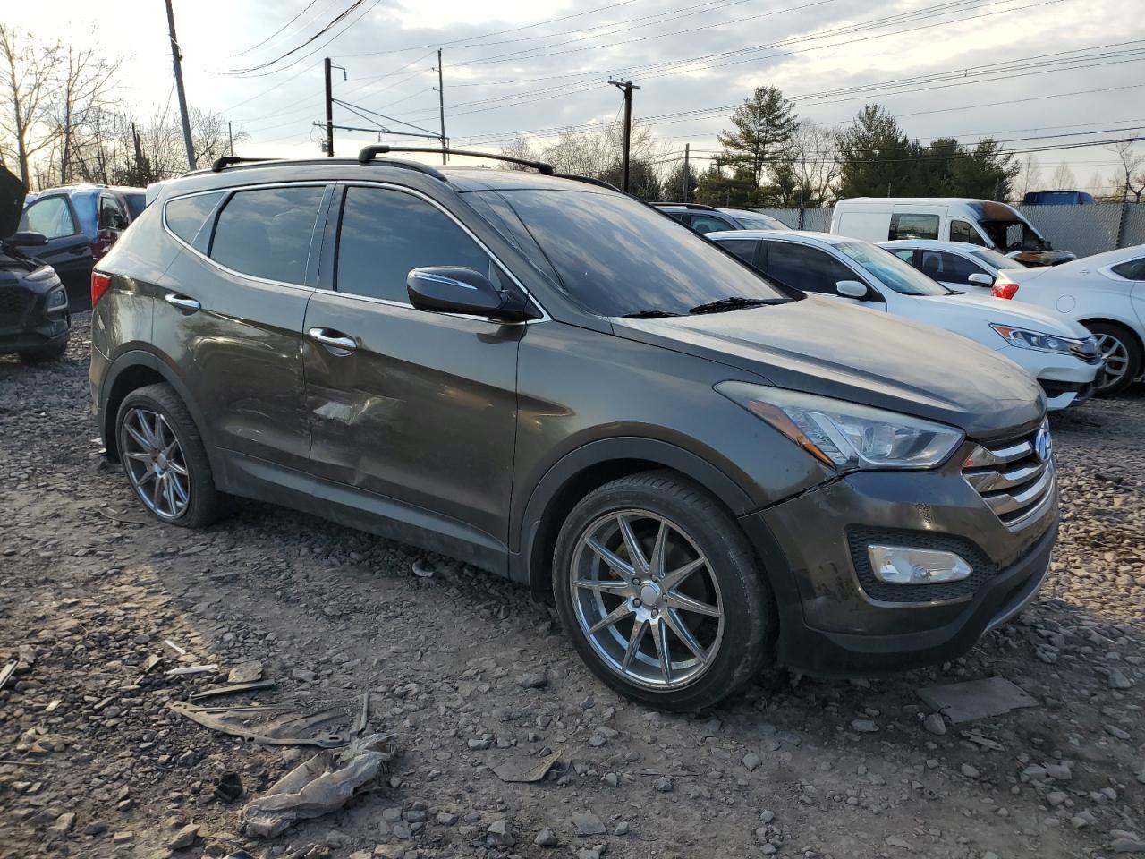 2013 HYUNDAI SANTA FE S - Image 4