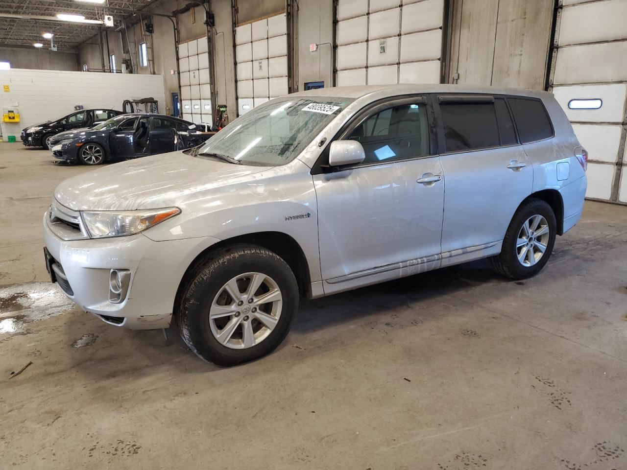 2011 TOYOTA HIGHLANDER