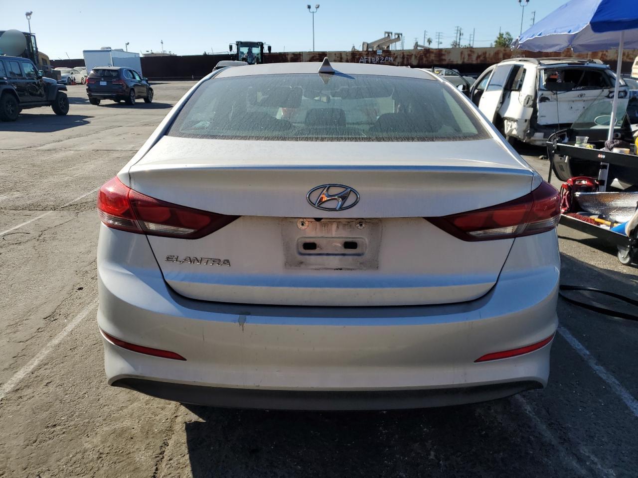 2017 HYUNDAI ELANTRA SE - Image 6