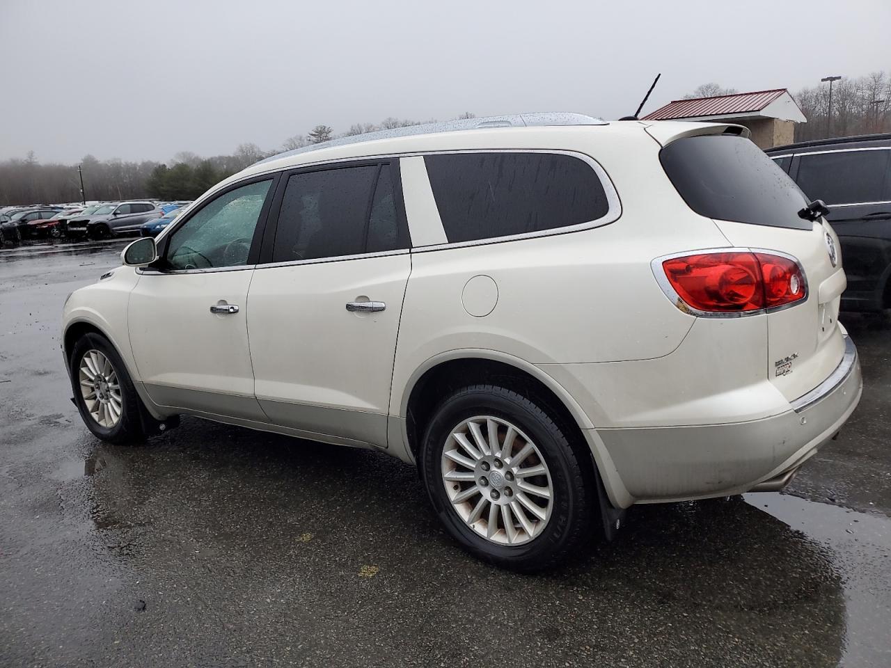 2011 BUICK ENCLAVE CX - Фото 2