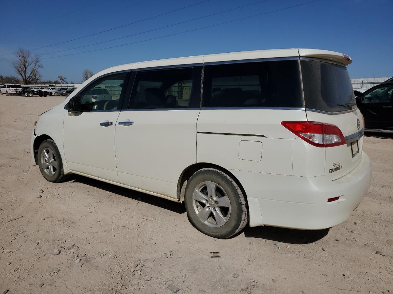 2013 NISSAN QUEST S - Фото 2