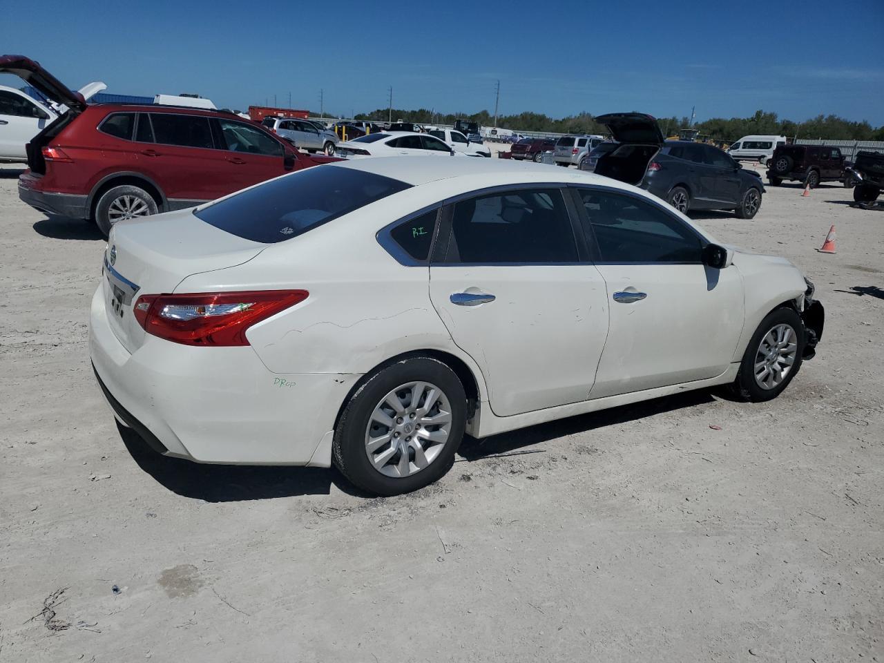 2016 NISSAN ALTIMA 2.5 - Фото 3