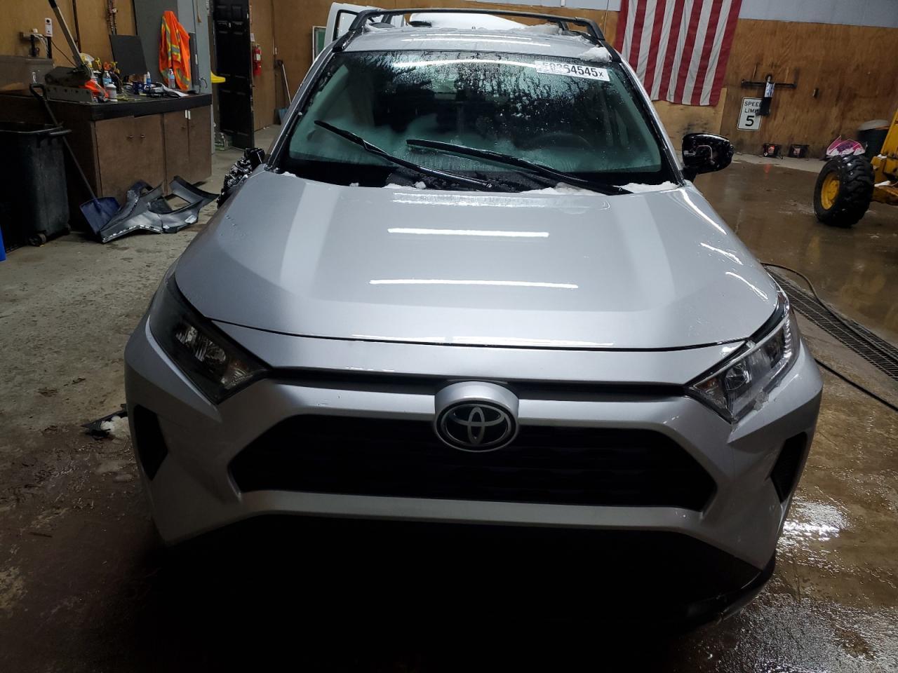 2021 TOYOTA RAV4 LE - Фото 5