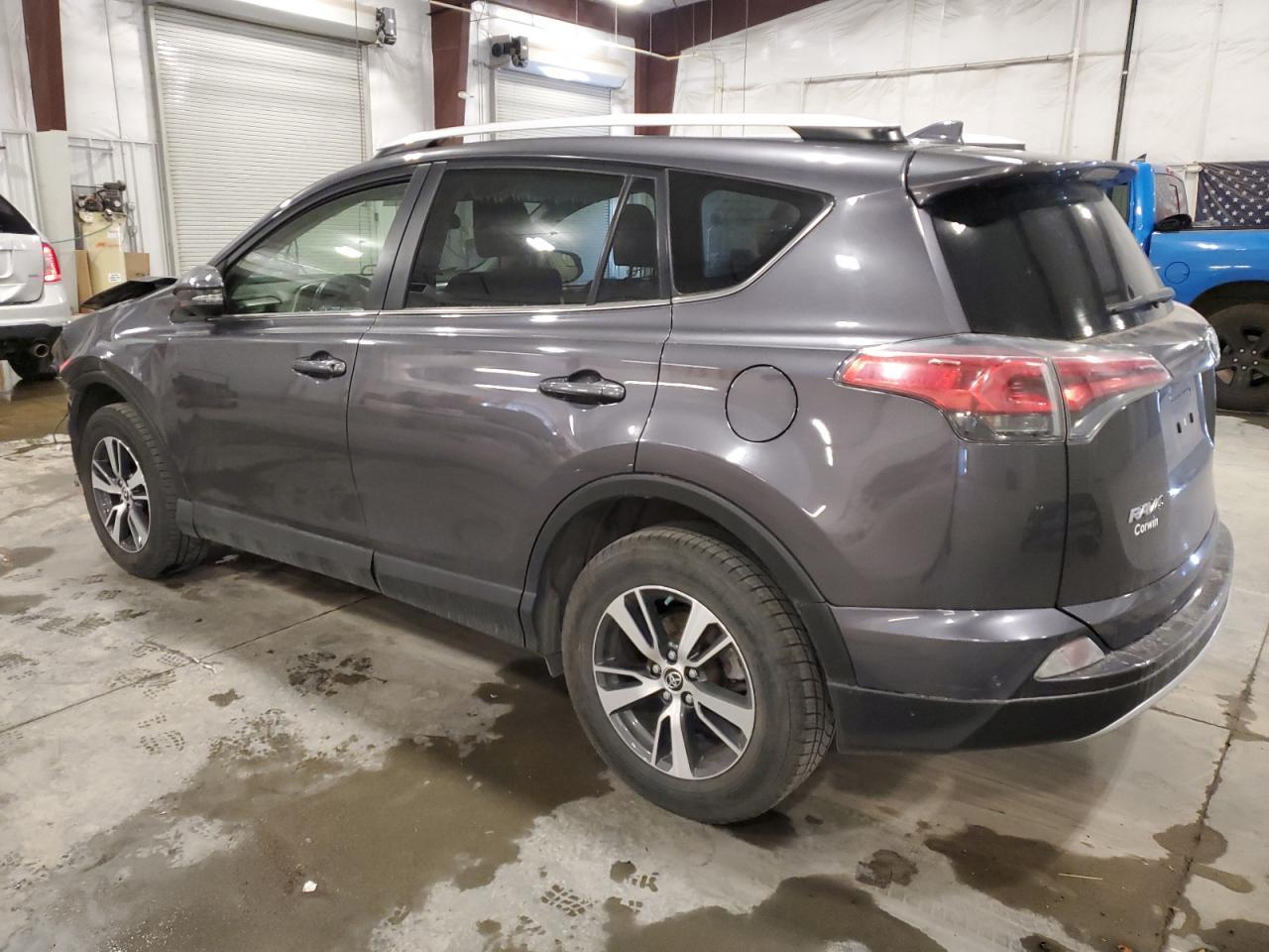 2016 TOYOTA RAV4 XLE - Фото 2