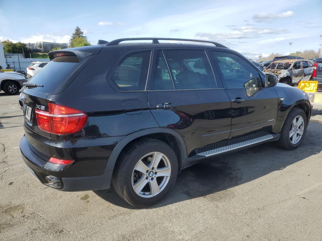 2012 BMW X5 XDRIVE3 - Image 3