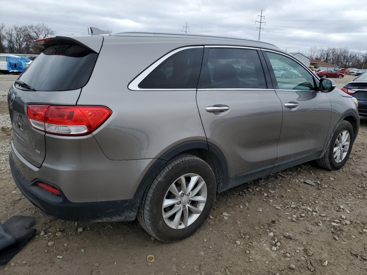 2017 KIA SORENTO LX - Image 3