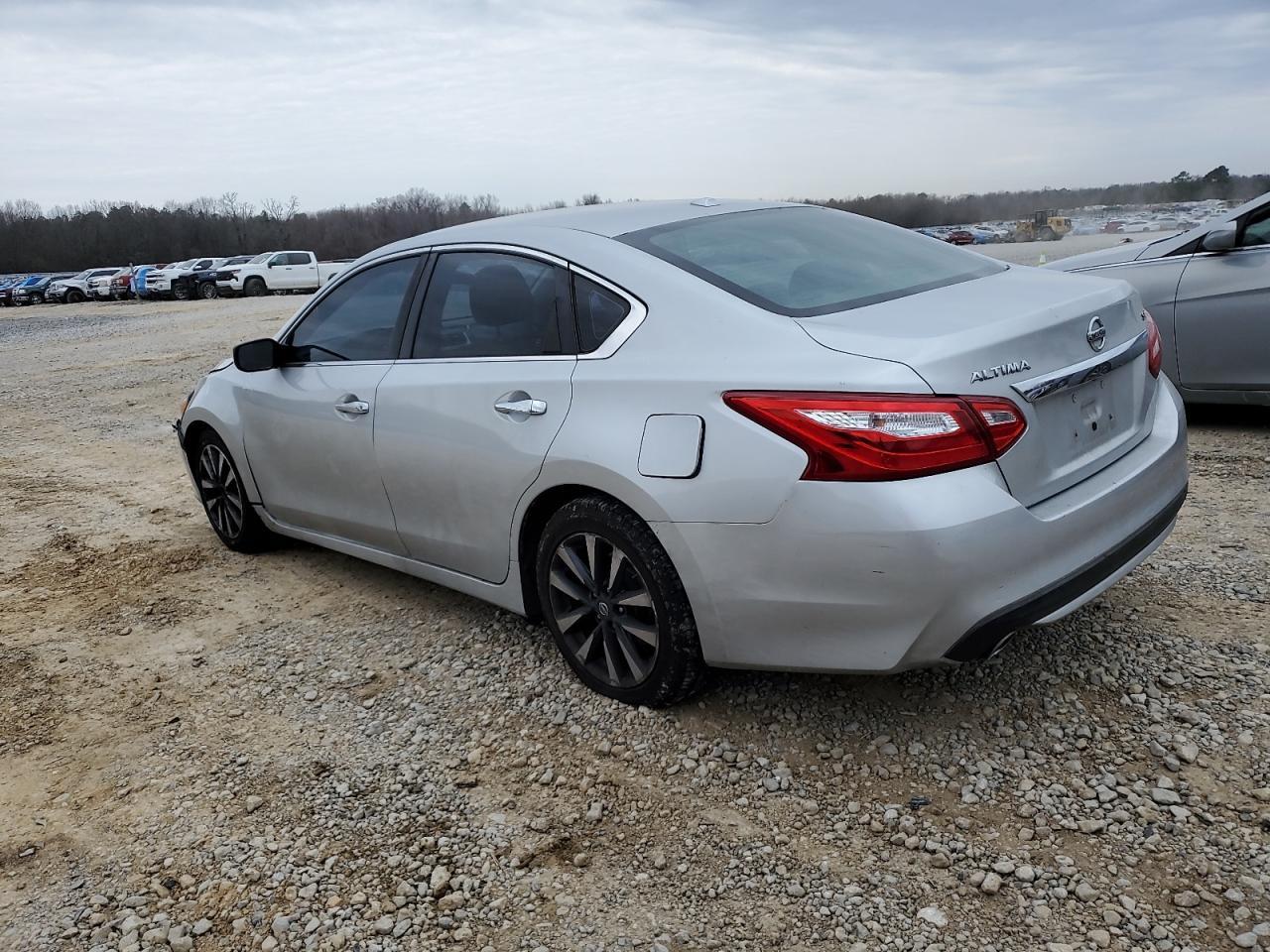 2017 NISSAN ALTIMA 2.5 - Фото 2