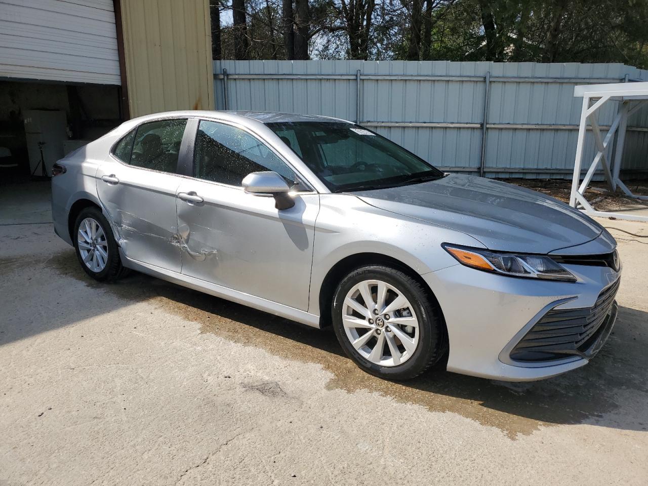 2024 TOYOTA CAMRY LE - Фото 4
