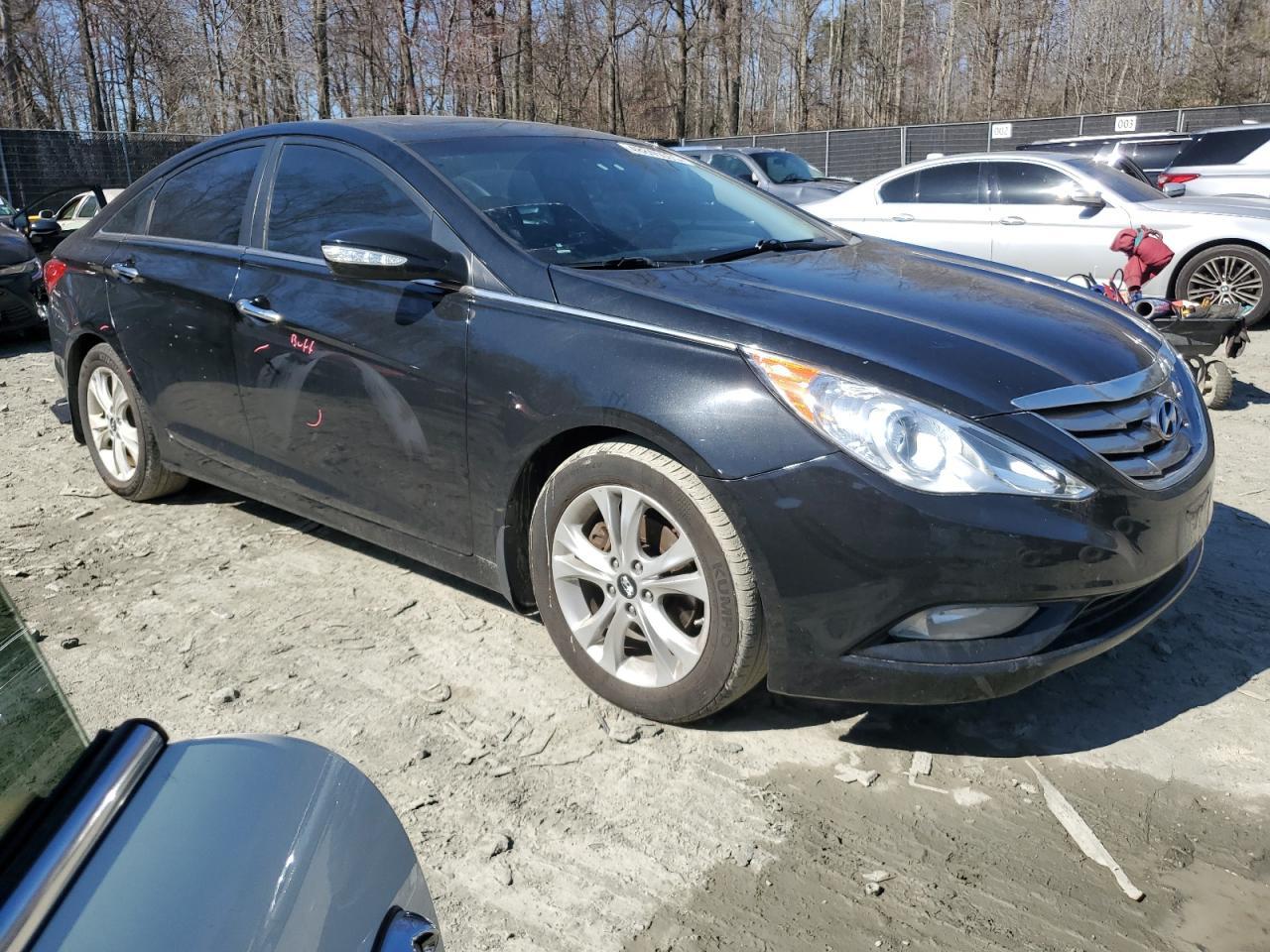 2011 HYUNDAI SONATA SE - Image 4