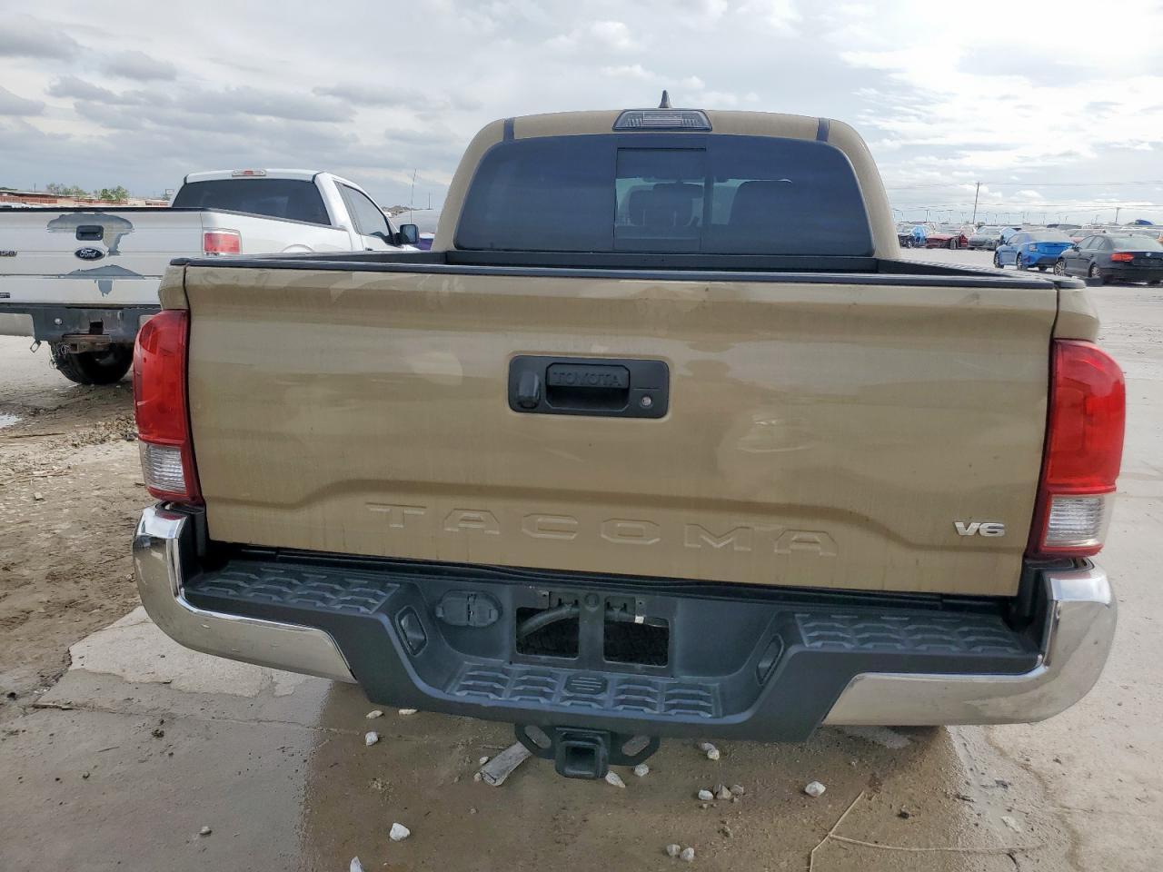 2017 TOYOTA TACOMA DOU - Фото 6