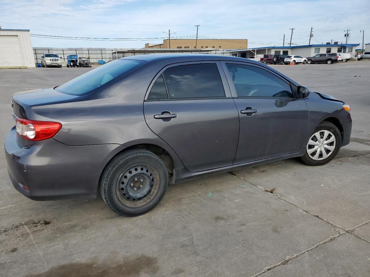 2013 TOYOTA COROLLA BA - Фото 3