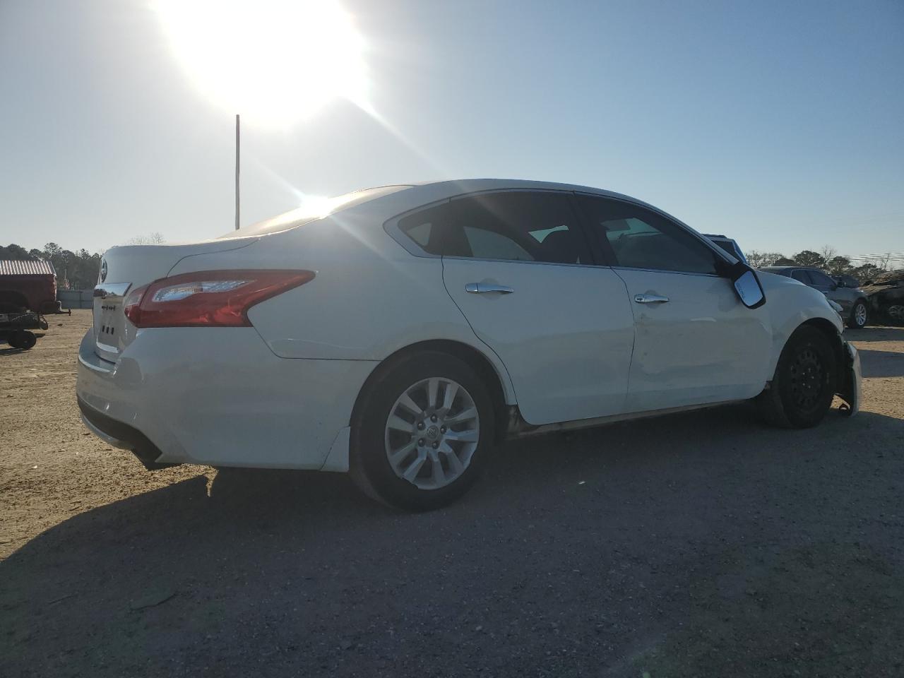 2017 NISSAN ALTIMA 2.5 - Фото 3