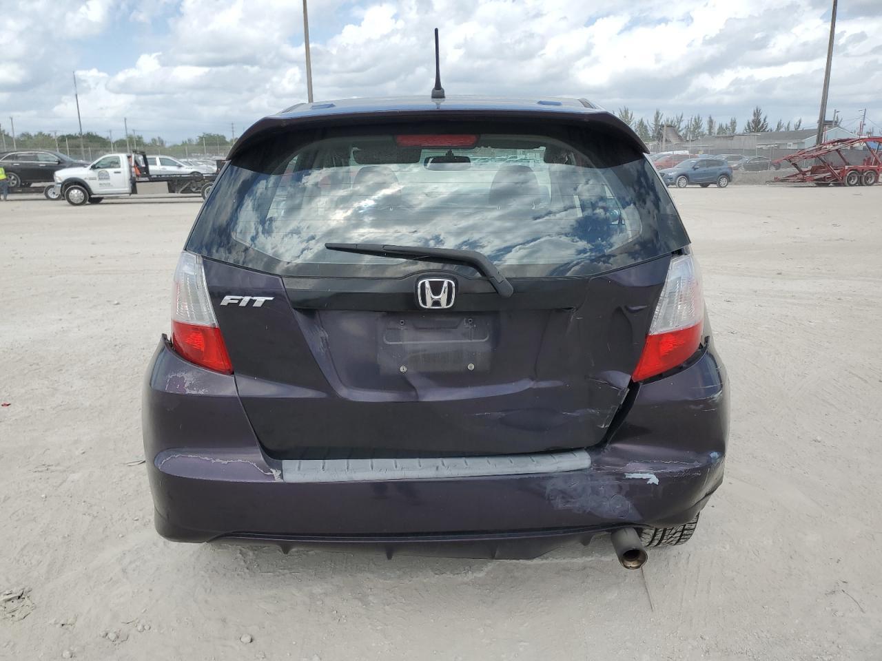 2013 HONDA FIT SPORT - Фото 6