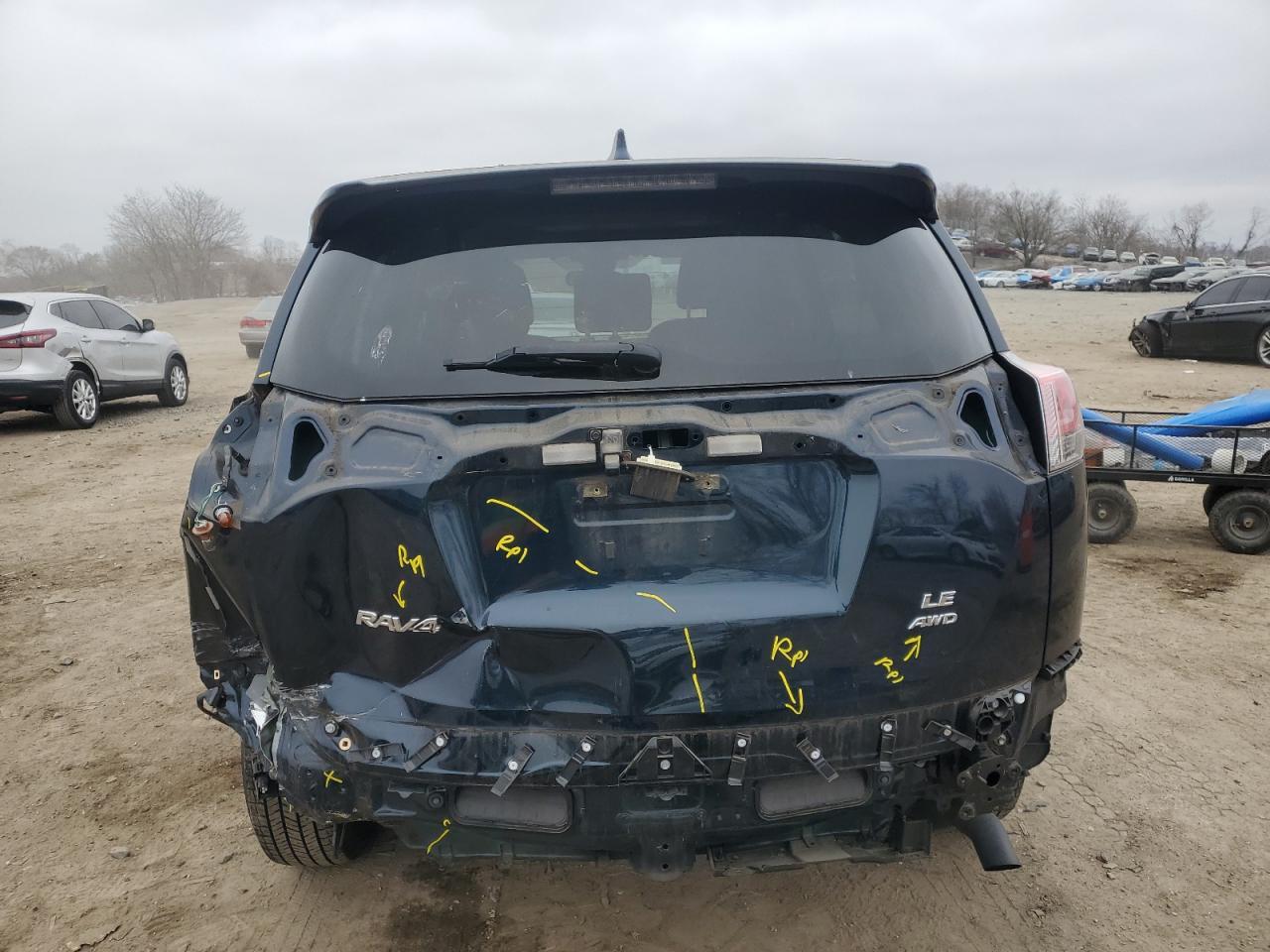 2018 TOYOTA RAV4 LE - Image 6