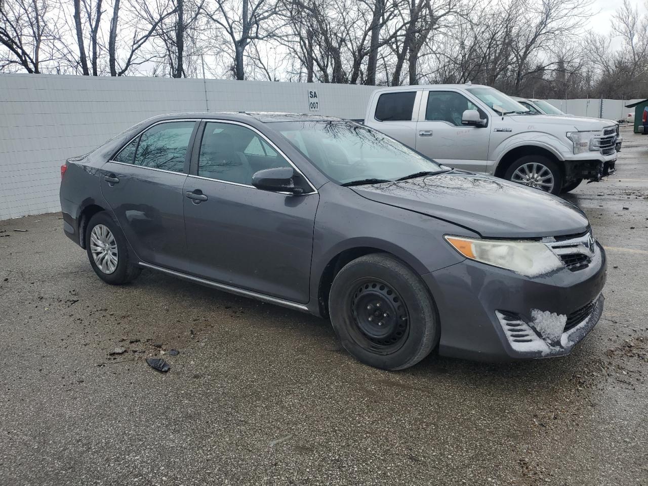 2014 TOYOTA CAMRY L - Image 4