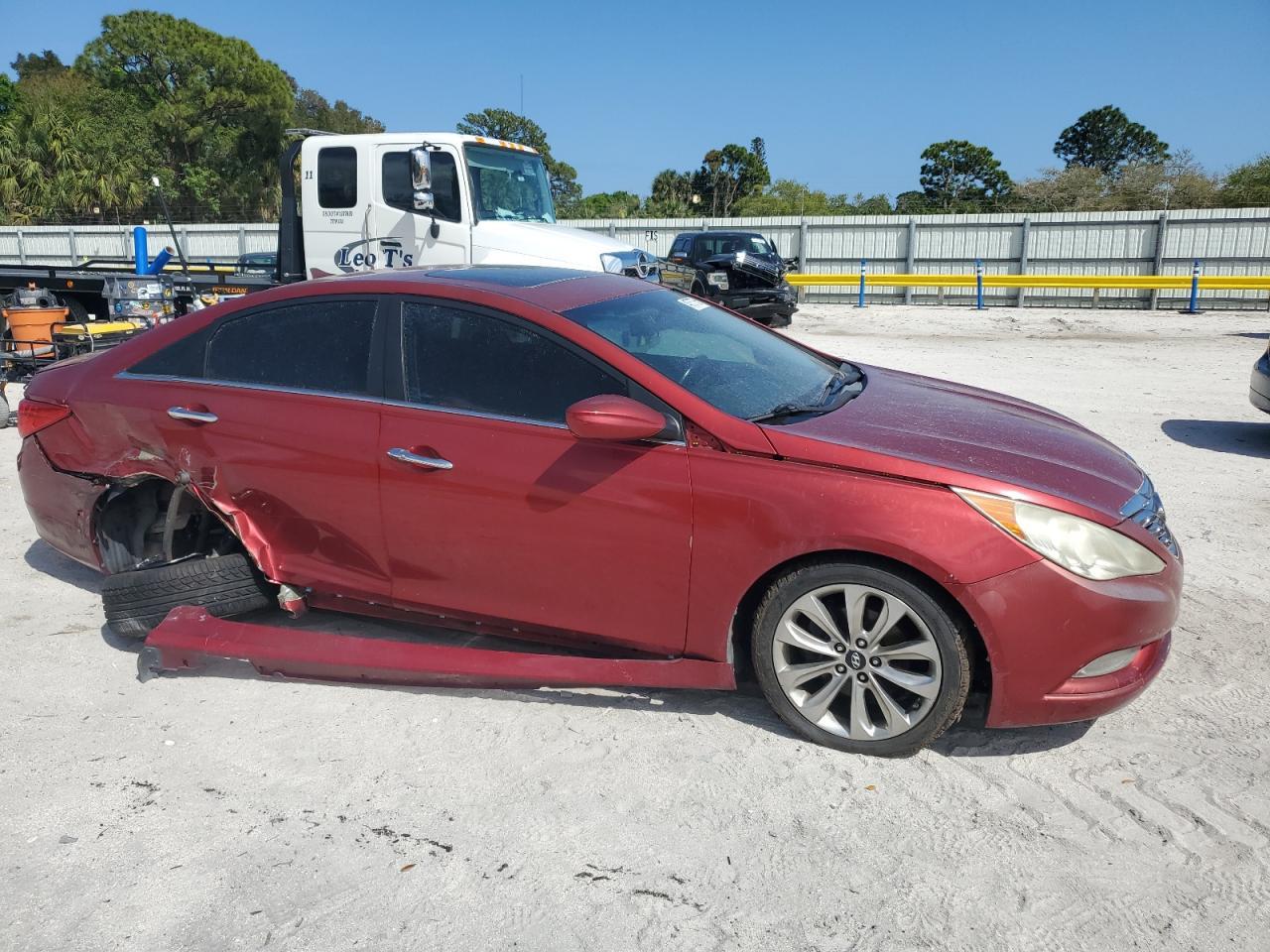 2011 HYUNDAI SONATA SE - Image 4