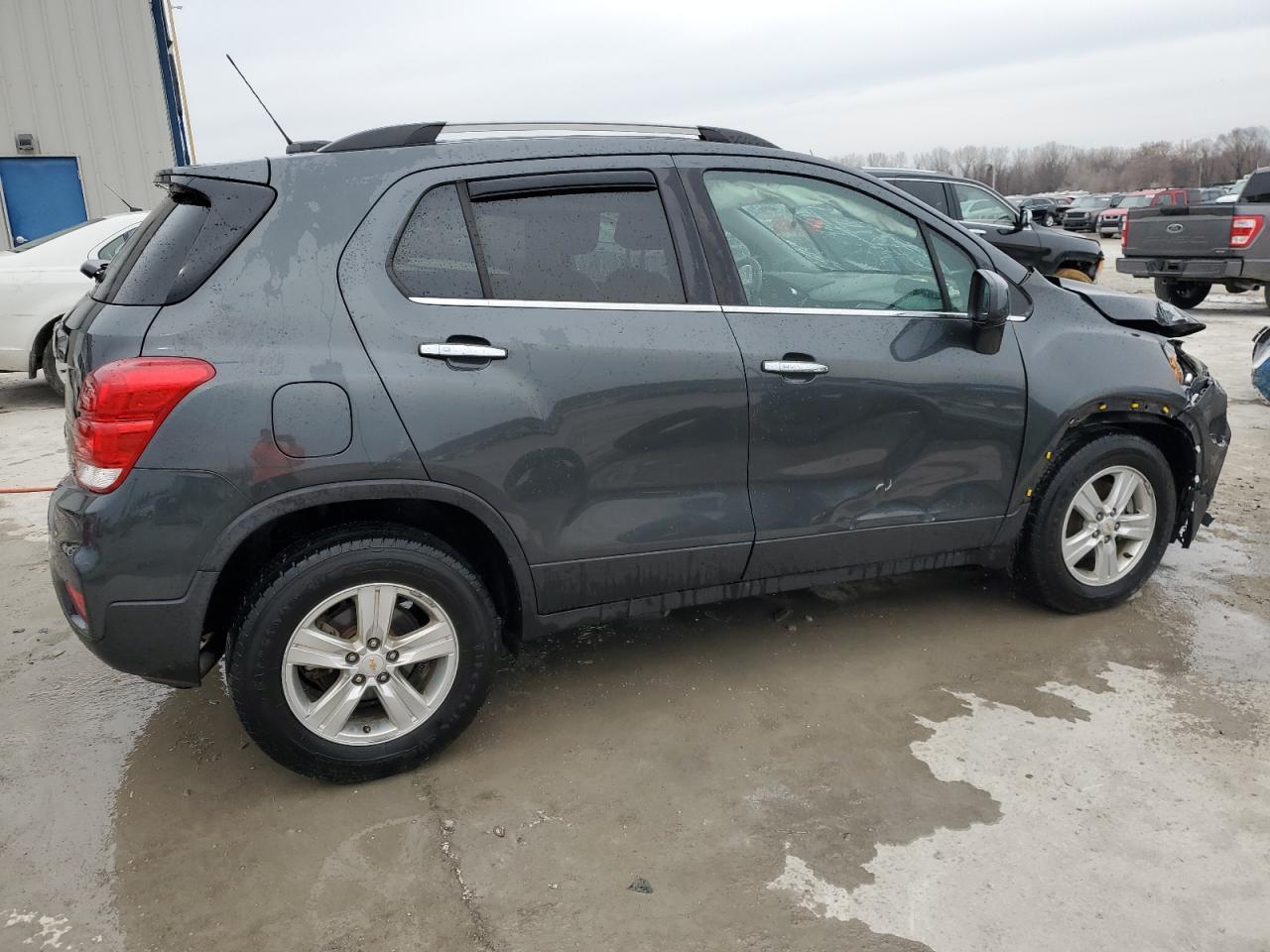 2018 CHEVROLET TRAX 1LT - Фото 3