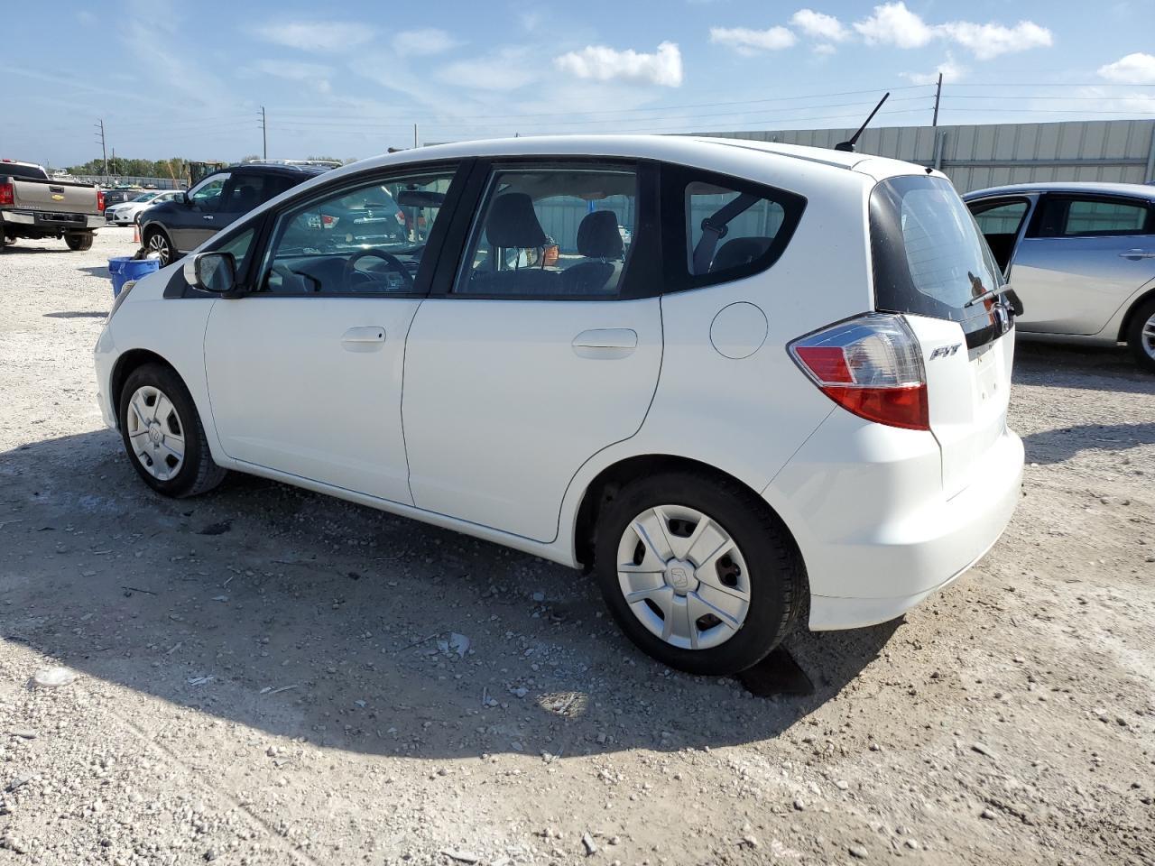2013 HONDA FIT - Image 2