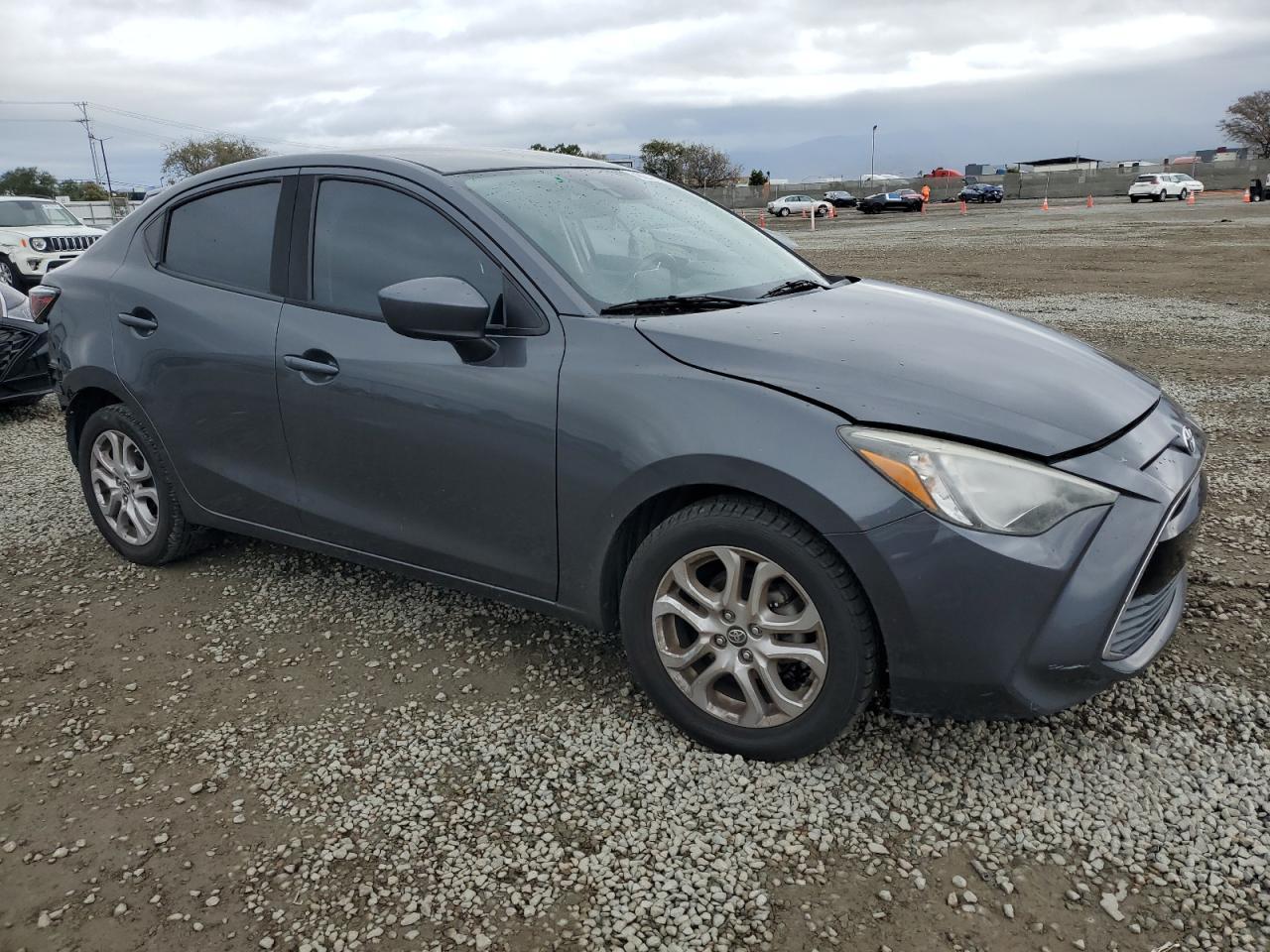 2017 TOYOTA YARIS IA - Фото 4