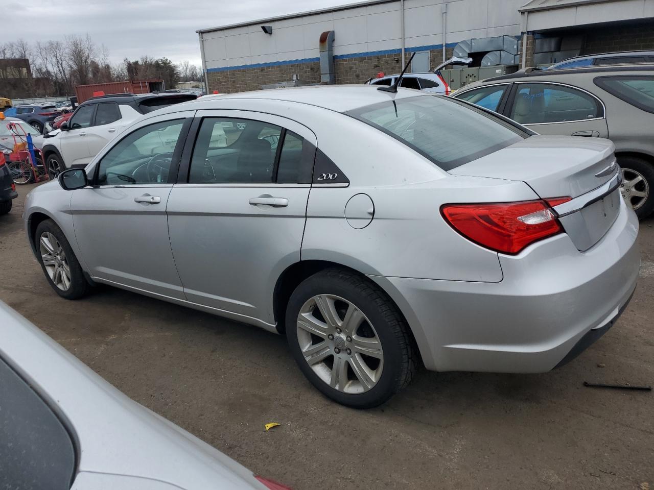 2012 CHRYSLER 200 - Image 2