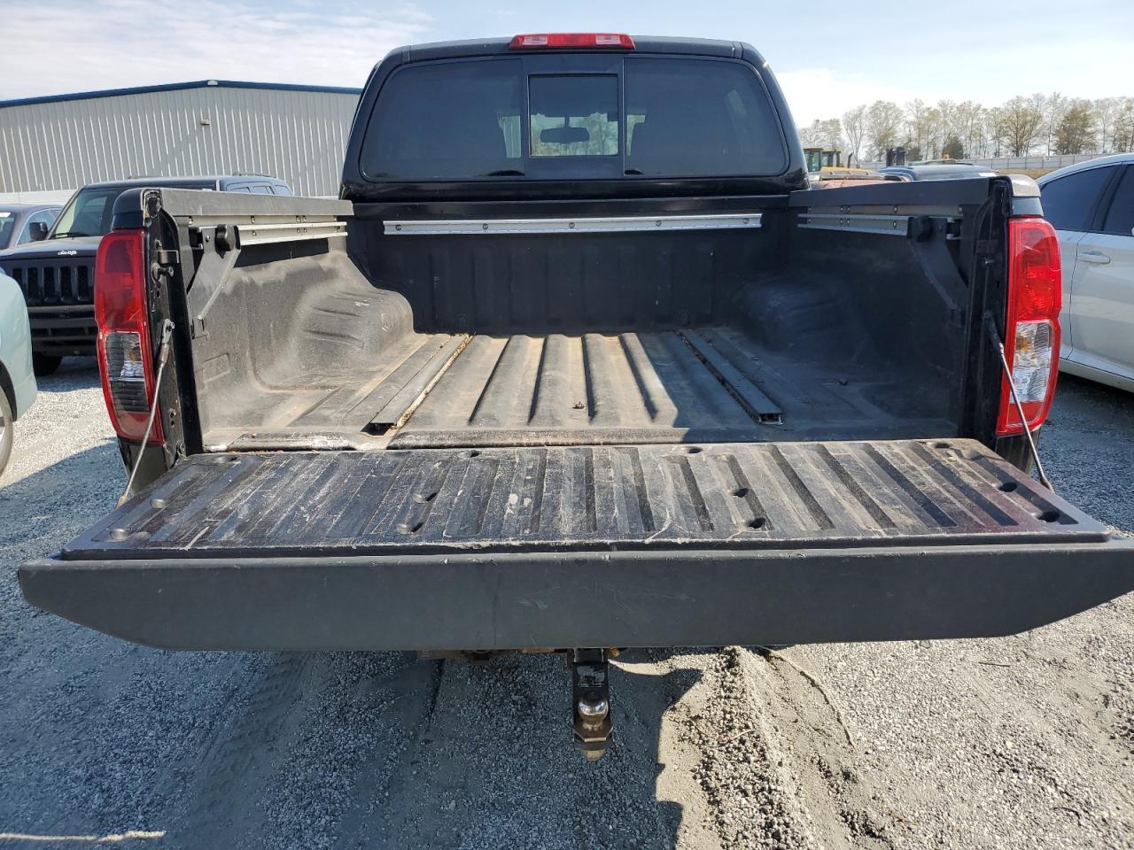2017 NISSAN FRONTIER S - Фото 6