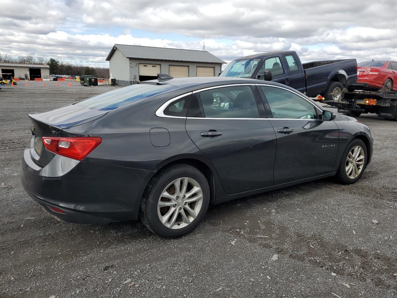 2017 CHEVROLET MALIBU LT - Image 3
