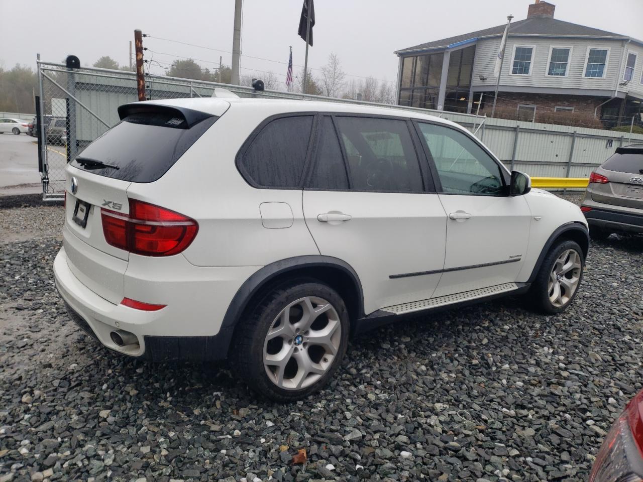 2011 BMW X5 XDRIVE3 - Фото 3