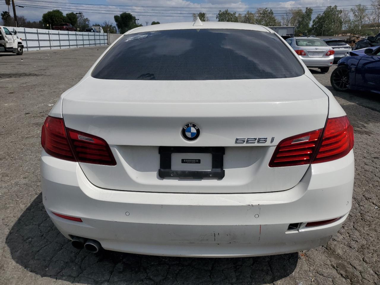 2016 BMW 528 I - Image 6