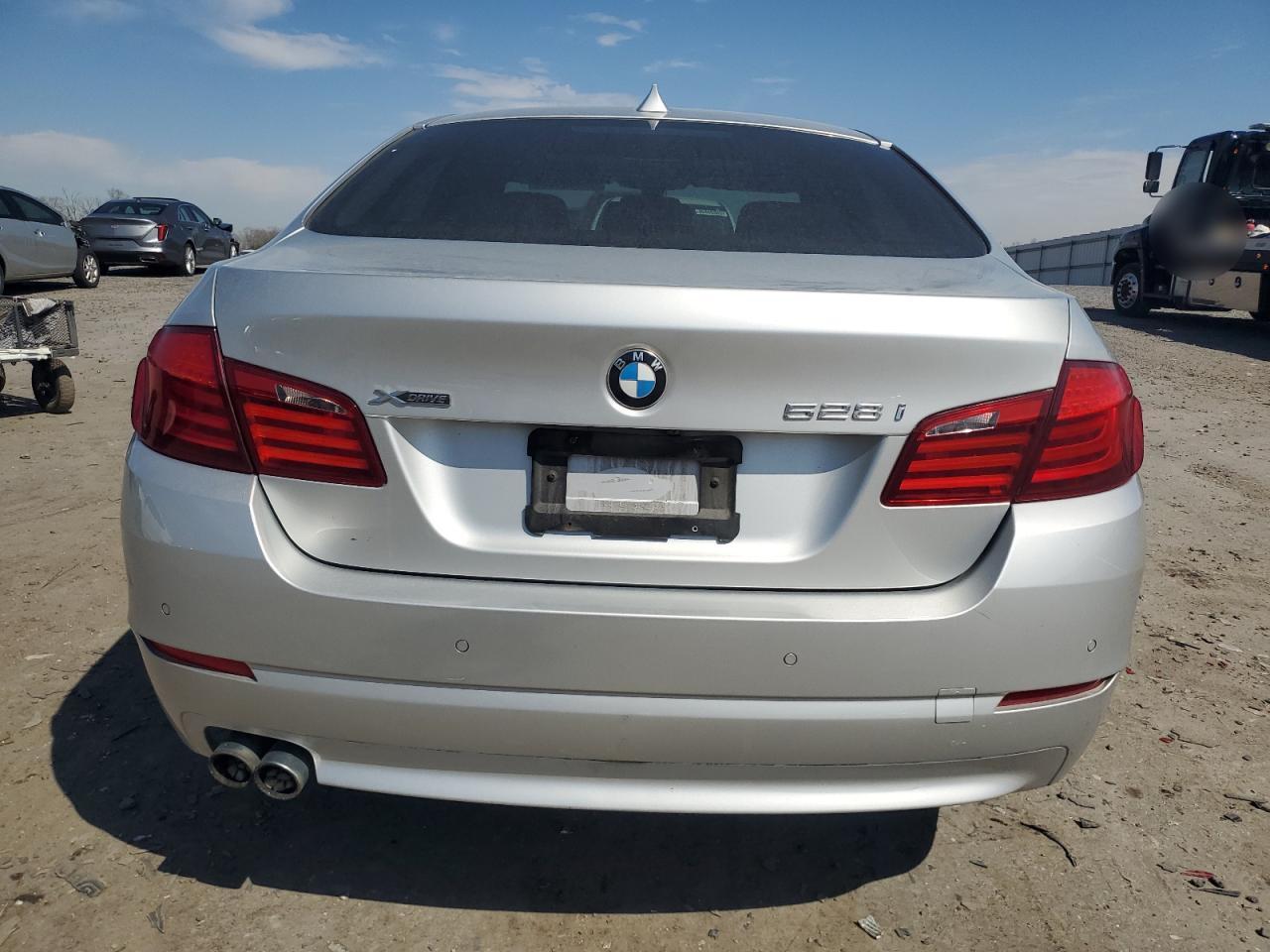 2013 BMW 528 XI - Image 6