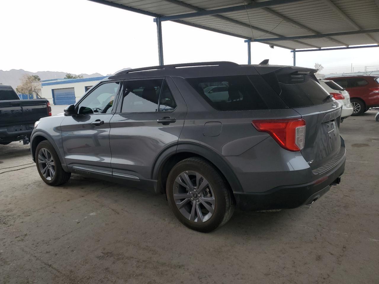 2023 FORD EXPLORER X - Image 2