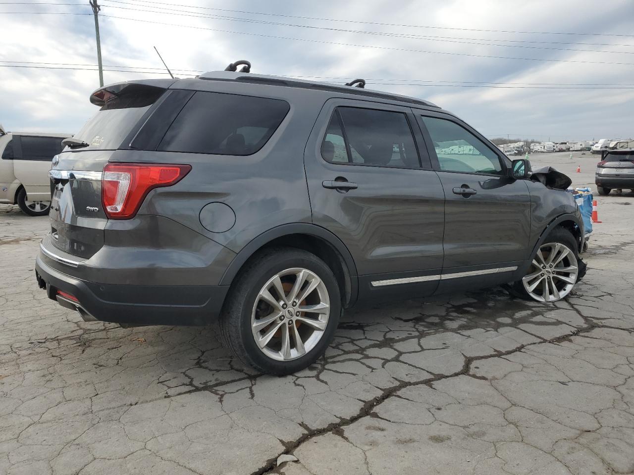 2018 FORD EXPLORER X - Фото 3