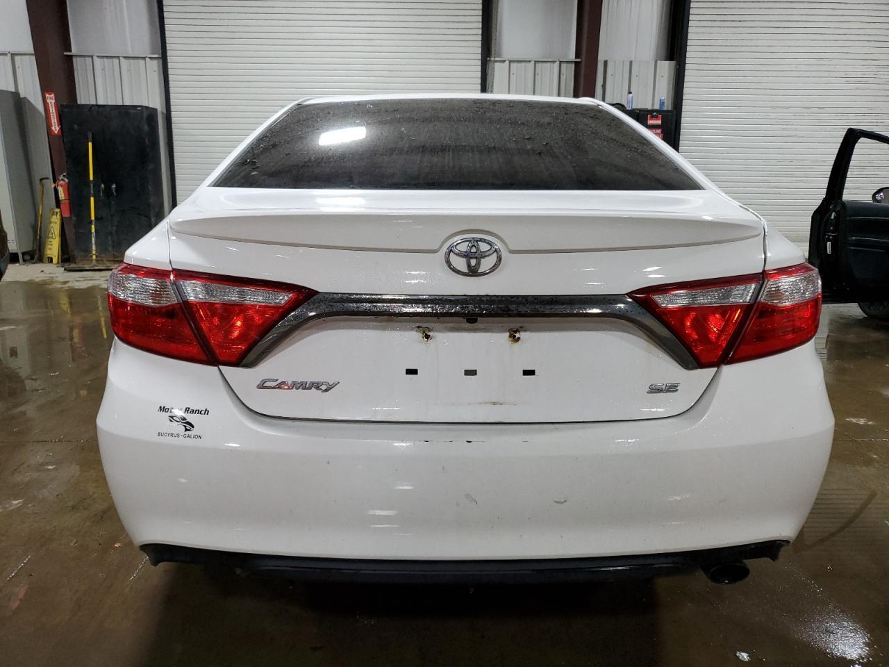2016 TOYOTA CAMRY LE - Фото 6