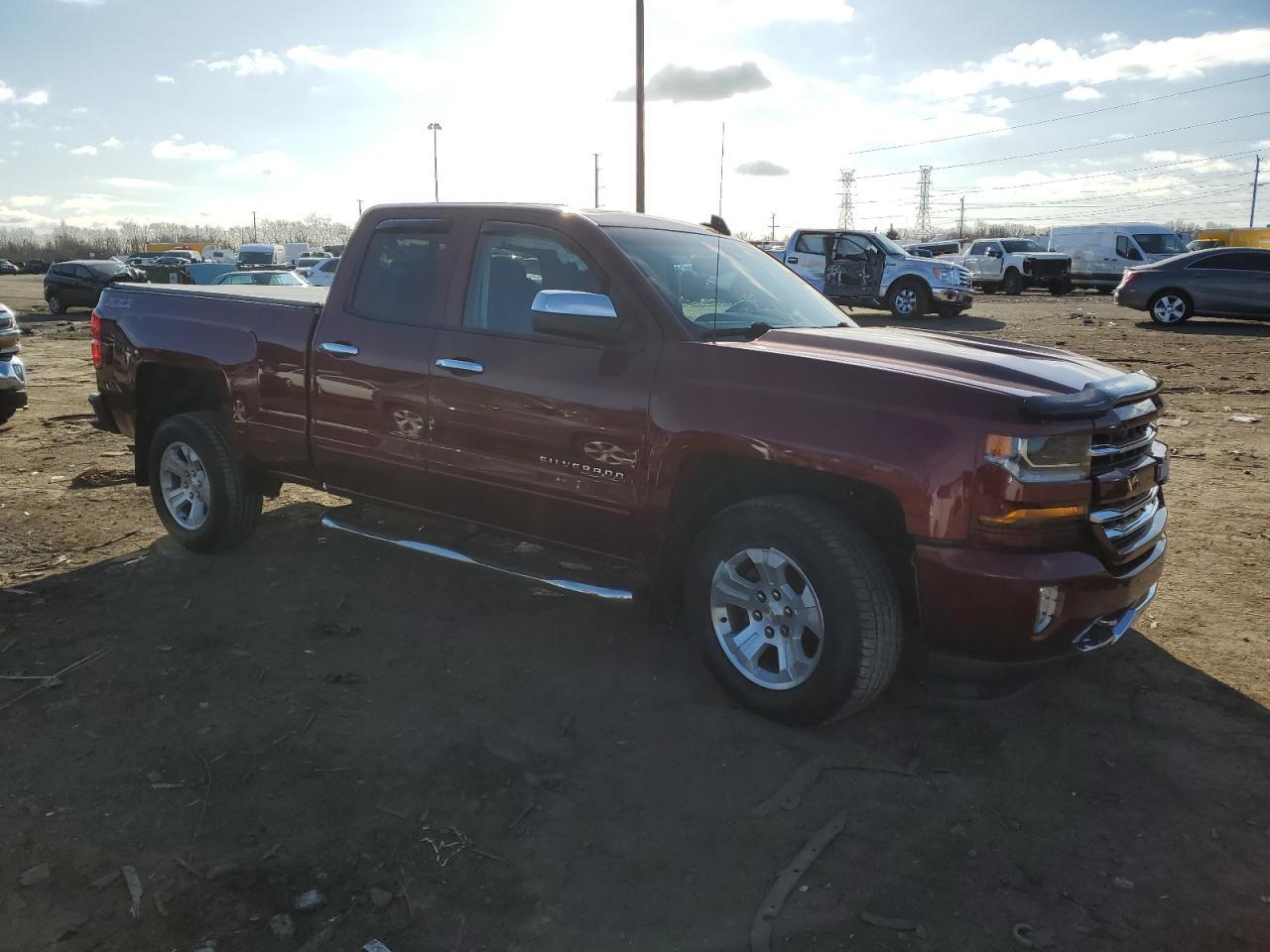 2017 CHEVROLET SILVERADO - Фото 4