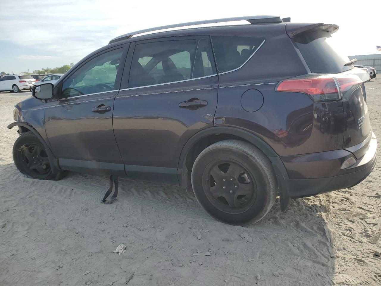2017 TOYOTA RAV4 LE - Фото 2