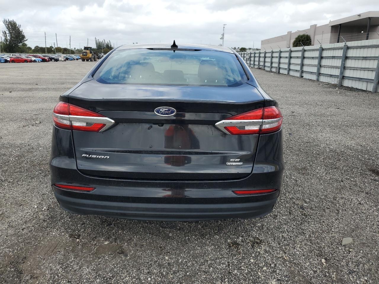 2020 FORD FUSION SE - Image 6
